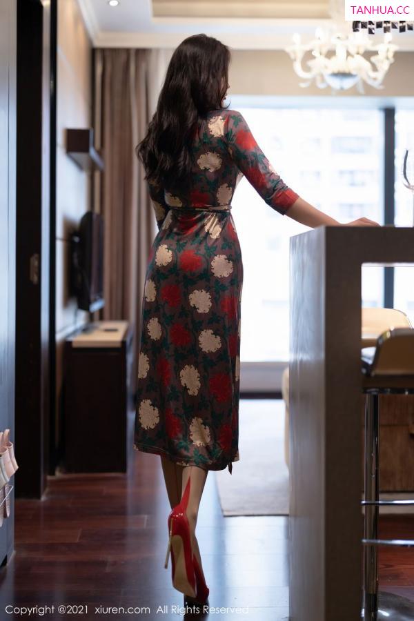 小娜比  冷艳美人娜比 华丽雍容的长裙第12张图片